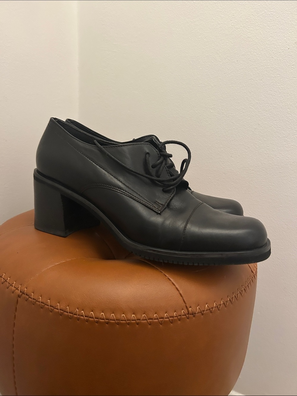Clarks Black Leather Lace-Up Block Heel Oxfords